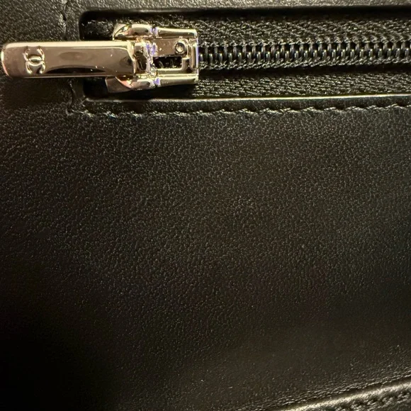 🔥RARE!! CHANEL•24C Star CC Lambskin Quilted Wallet On Chain - Picture 15 of 16